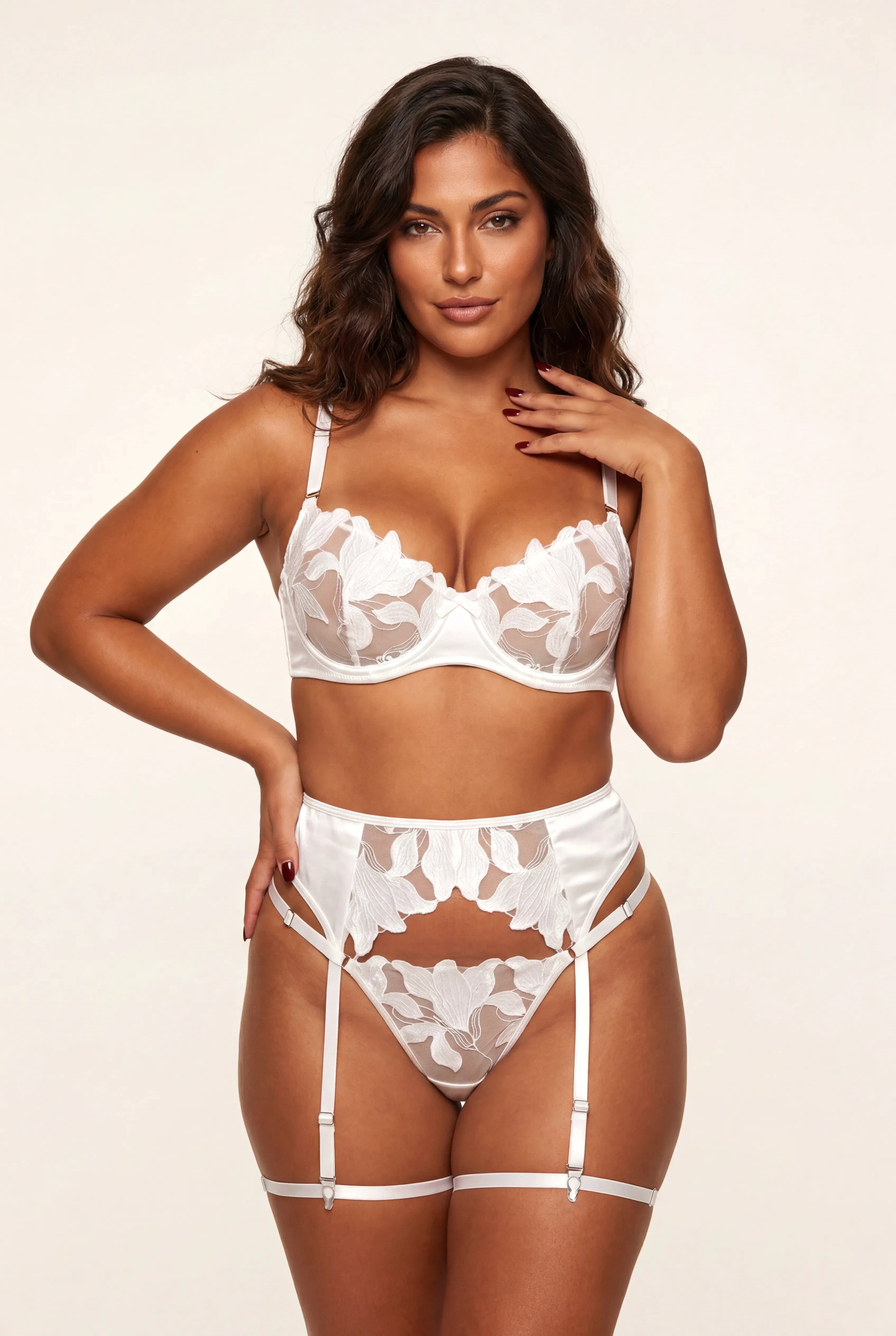 Ensemble lingerie quatre pièces - PEARL - NAKED Underwear - Mannequin debout face
