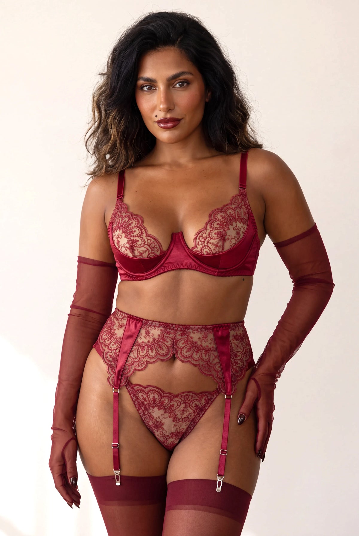 Completo intimo tre pezzi - EMBRACE Rosso